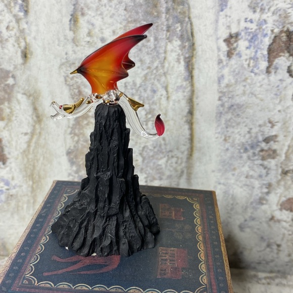 Glass Baron “Castle Mountain” Dragon w/Swarovski elements & 22kt gold Accents - Picture 3 of 6